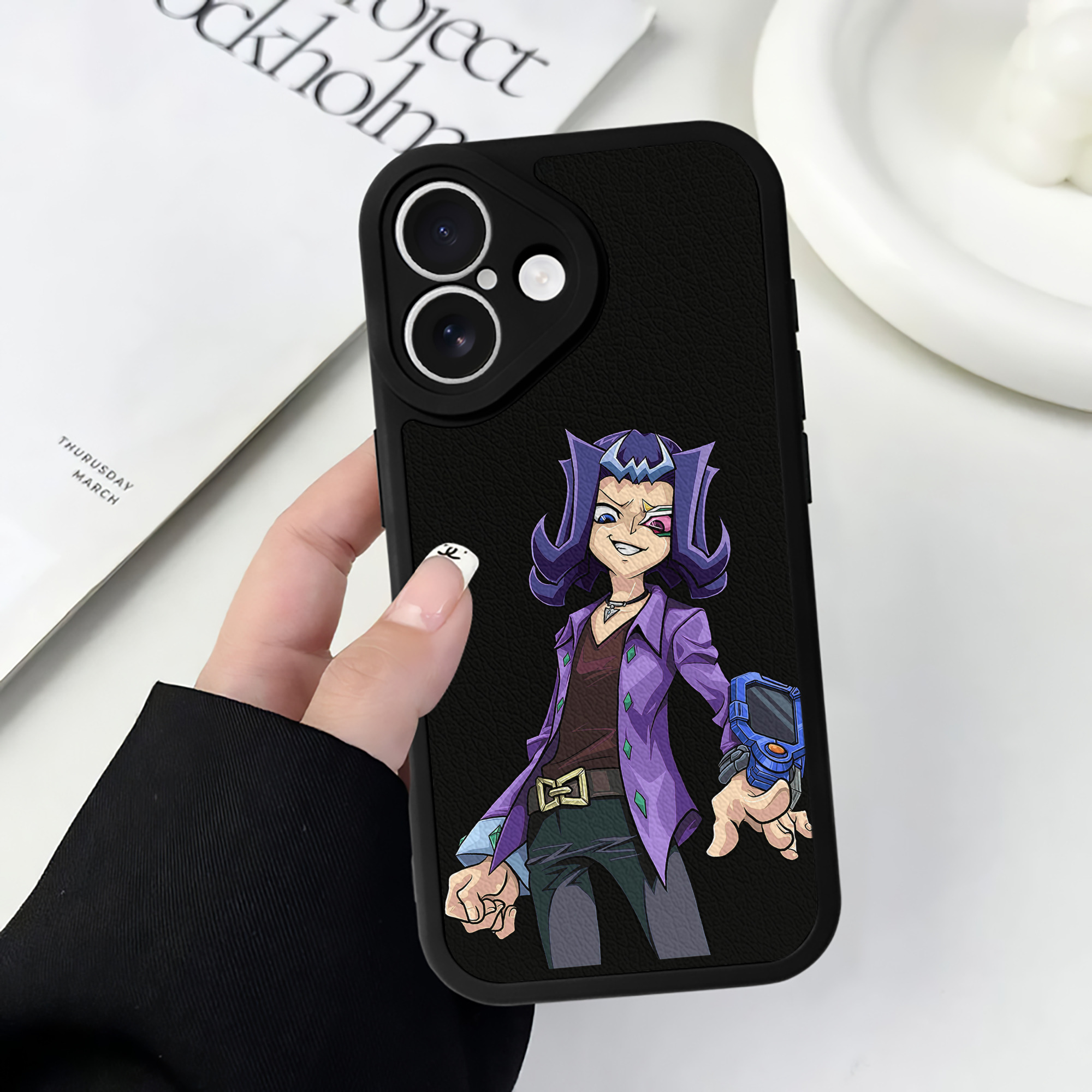 遊☆戯☆王 Yu-Gi-Oh! 【iPhone 16シリーズ対応】シリコンスマホケース（レザー調） 材質：シリコン